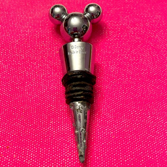 Disney Mickey Mouse wine bottle stopper - Picture 1 of 3